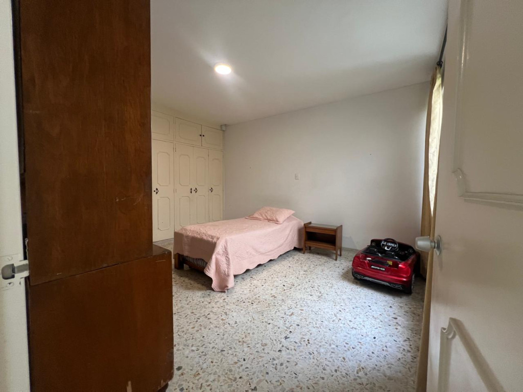 Casa En Venta - Urbanización La Flora, Cali