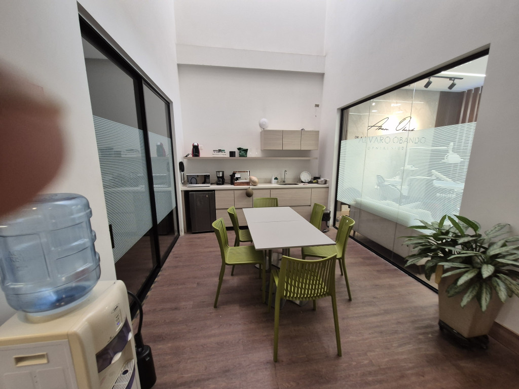 Oficina En Arriendo - Granada, Cali