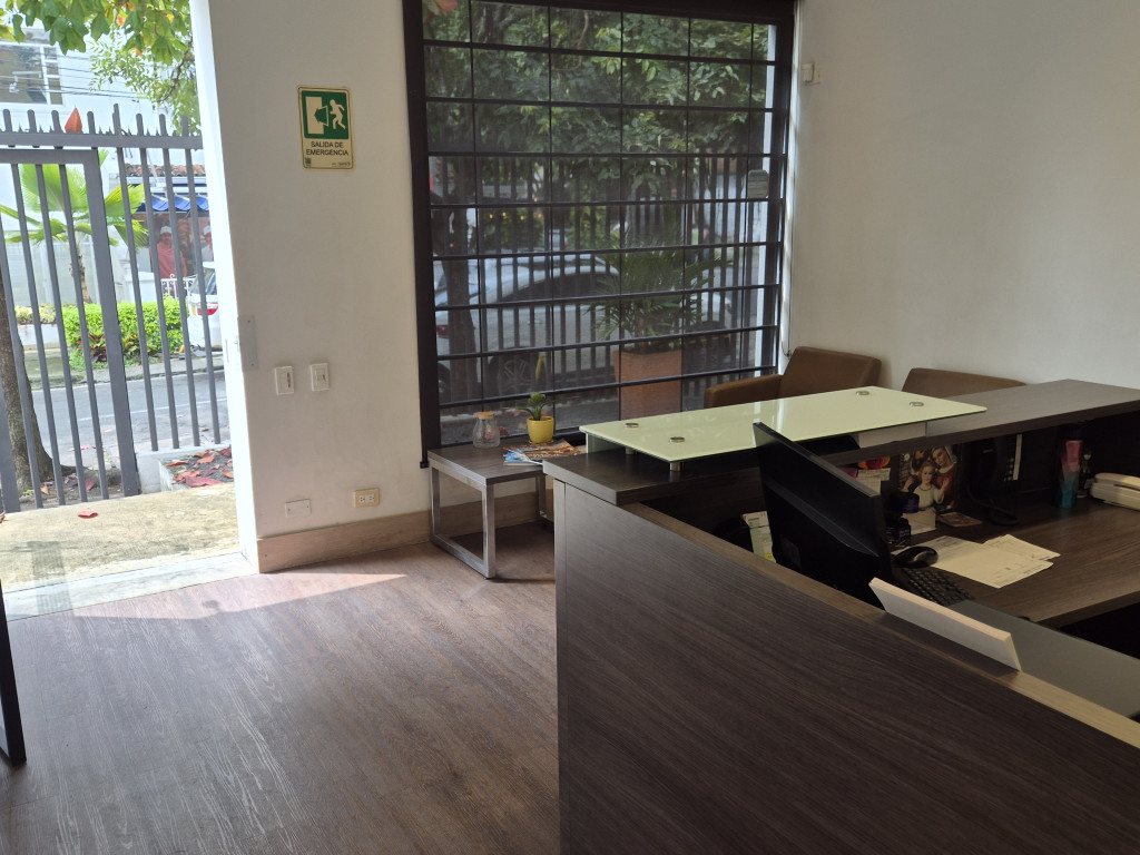 Oficina En Arriendo - Granada, Cali