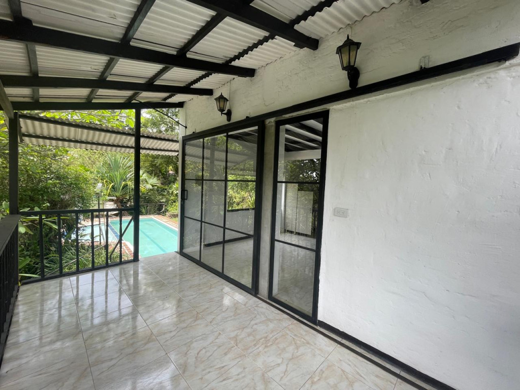 Casa Campestre En Venta - La Buitrera, Cali