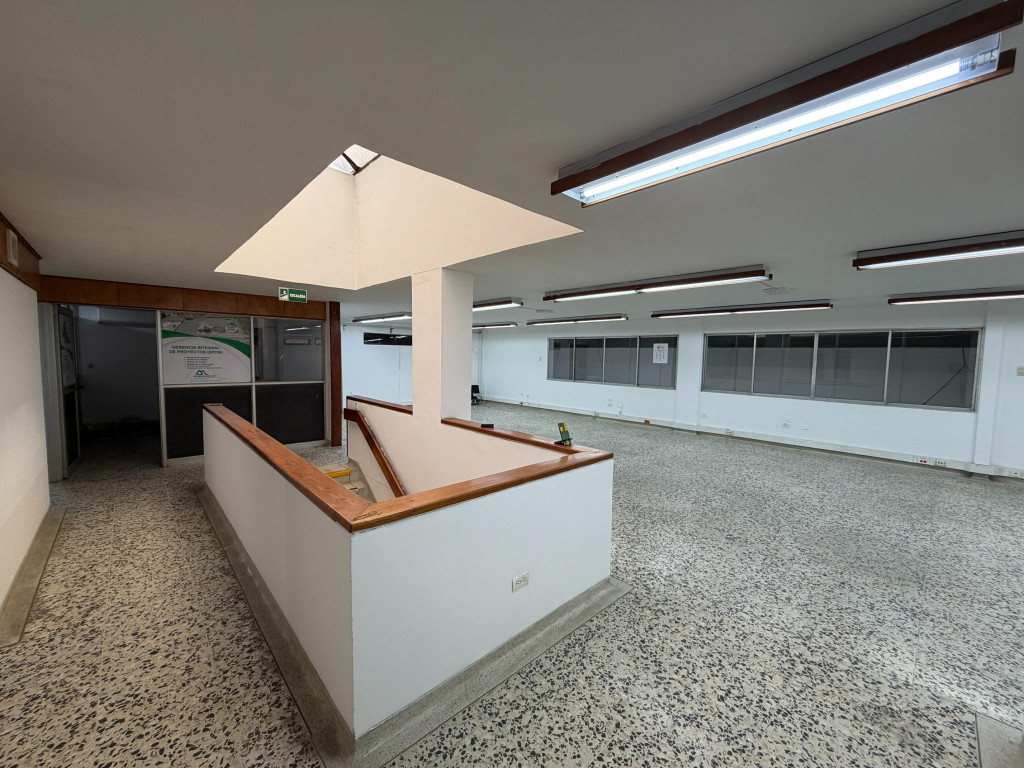 Edificio En Arriendo/Venta - Prados Del Norte, Cali