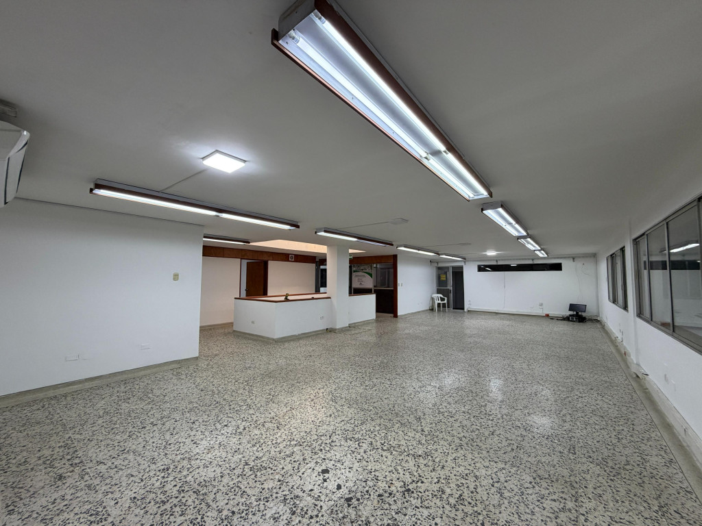 Edificio En Arriendo/Venta - Prados Del Norte, Cali