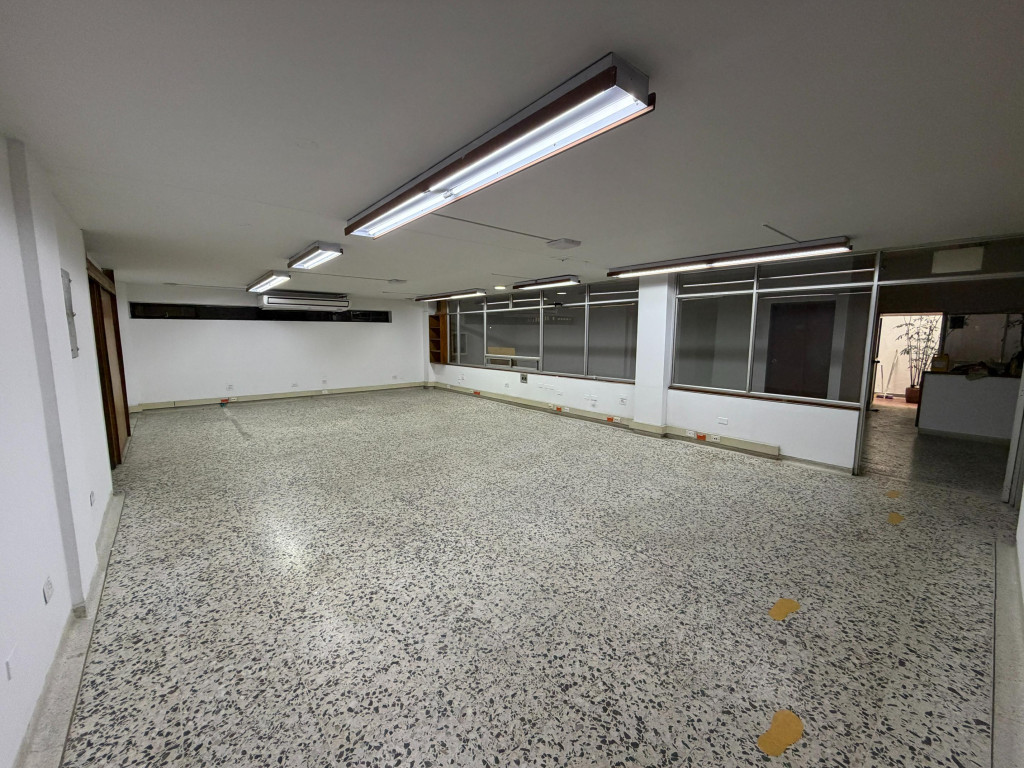 Edificio En Arriendo/Venta - Prados Del Norte, Cali
