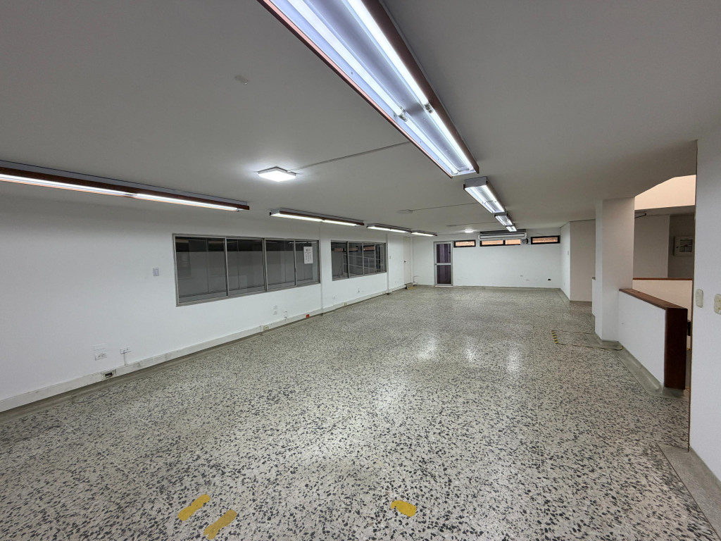 Edificio En Arriendo/Venta - Prados Del Norte, Cali