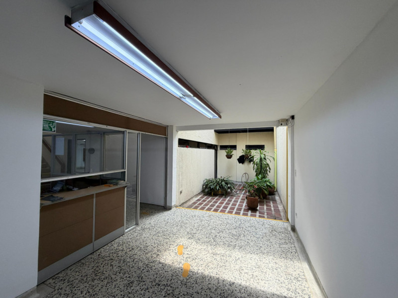 Oficina En Arriendo/Venta - Prados Del Norte, Cali