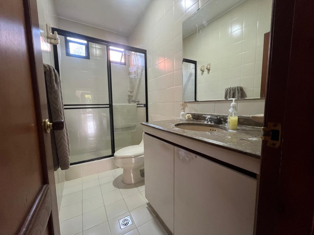 Apartamento En Arriendo - Ciudad Jardín, Cali