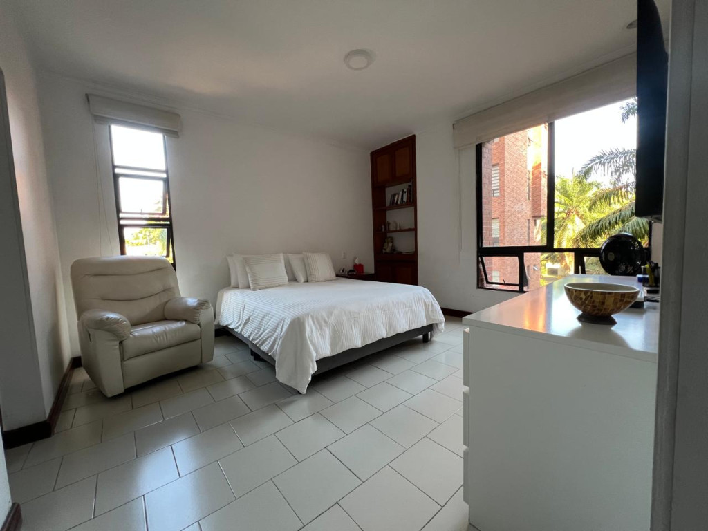 Apartamento En Arriendo - Ciudad Jardín, Cali
