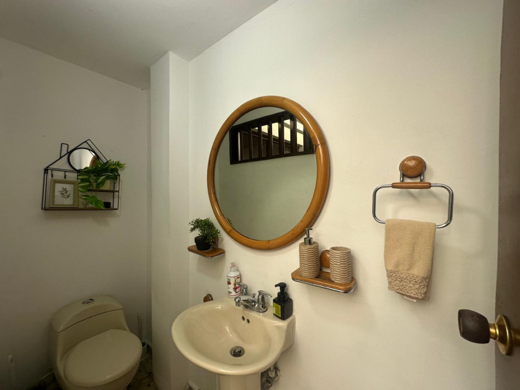 Casa En Venta - Urbanización La Flora, Cali