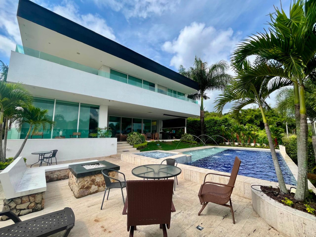 Casa En Venta - Pance, Cali