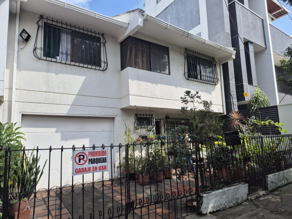 Casa En Venta - Capri, Cali