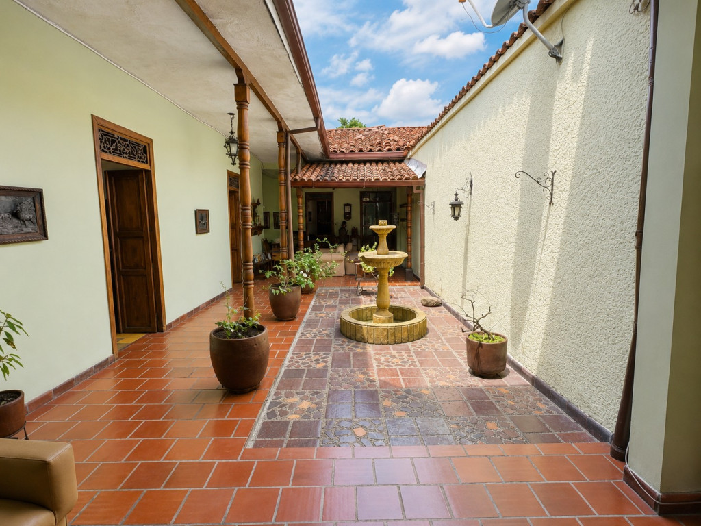 Casa En Venta - San Antonio, Cali
