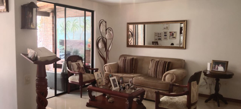 Casa En Venta - Urbanización San Joaquin, Cali