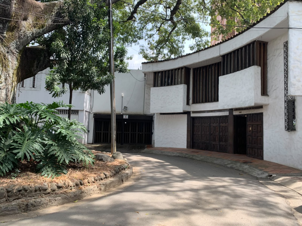 Casa En Arriendo - Santa Rita, Cali