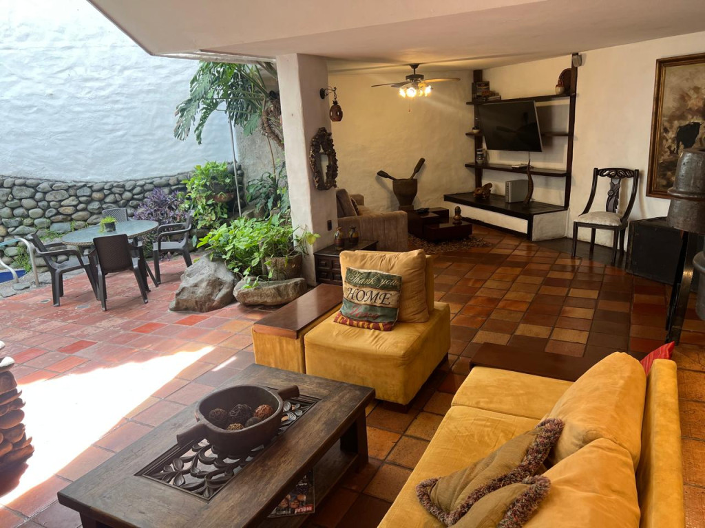 Casa En Arriendo - Santa Rita, Cali