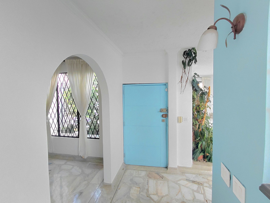 Casa En Venta - Mameyal, Cali