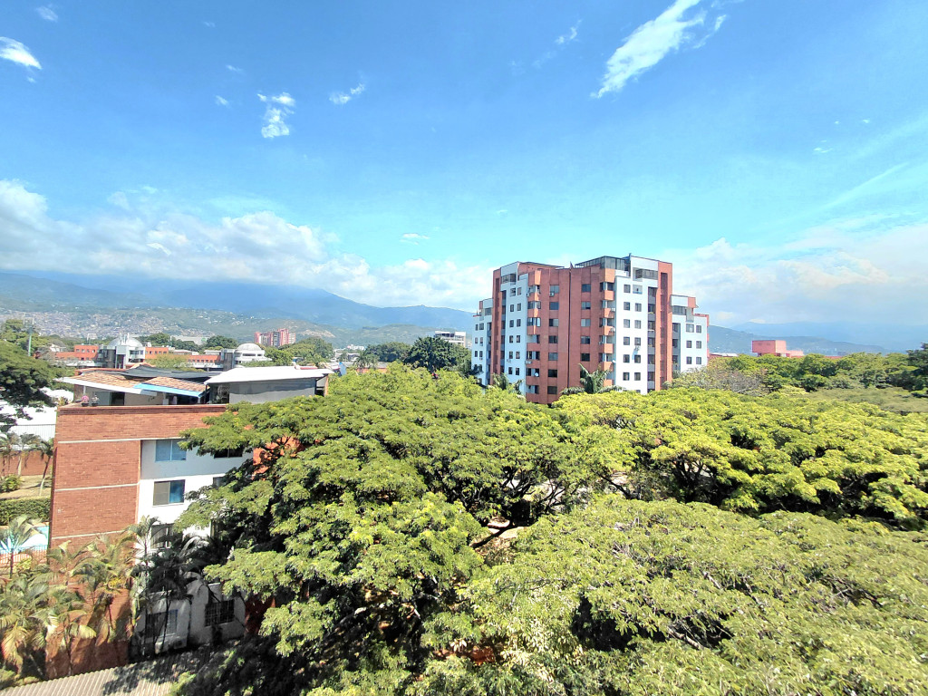 Apartaestudio En Venta - El Limonar, Cali