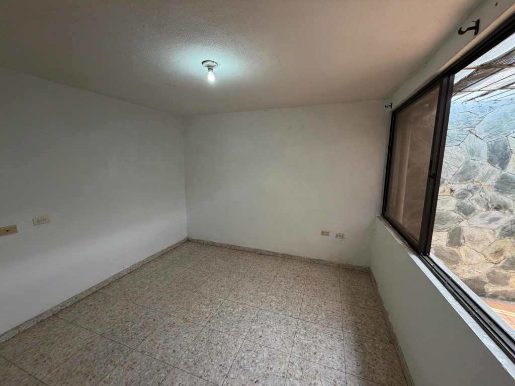 Casas Con Local En Arriendo - Urbanización La Flora, Cali