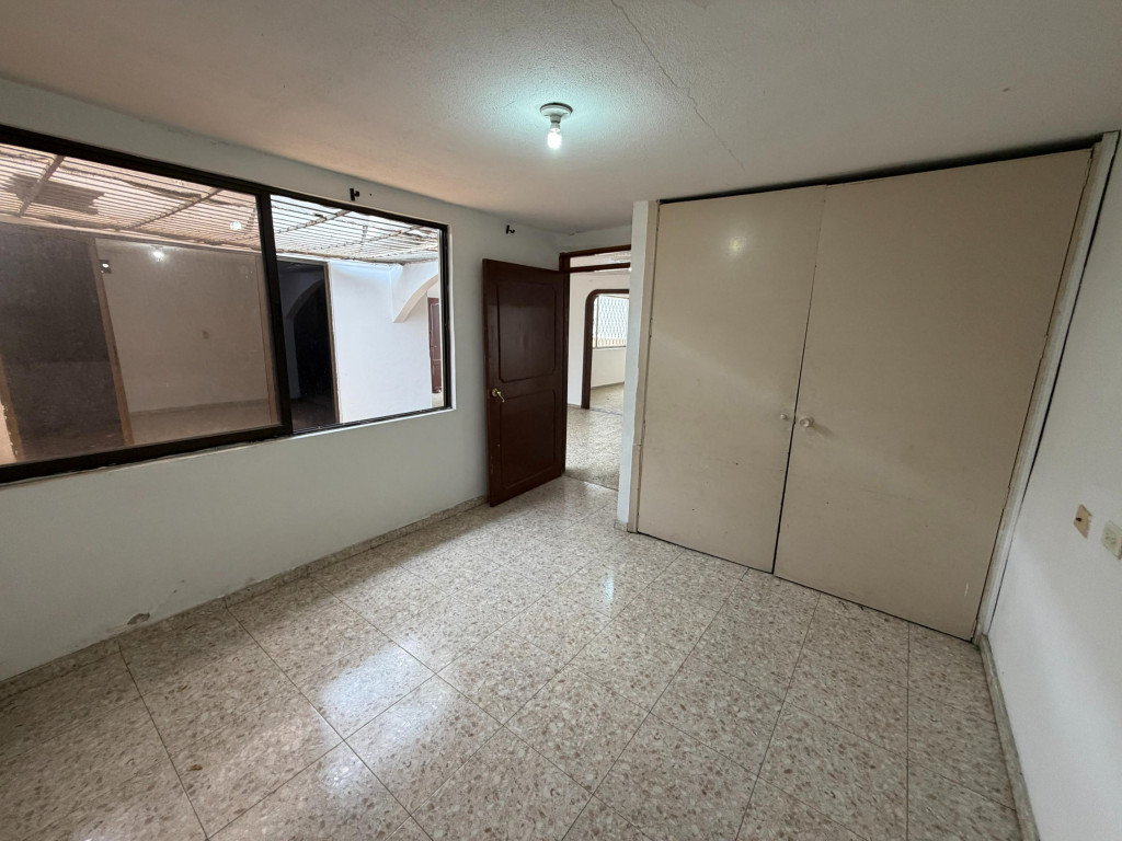 Casas Con Local En Arriendo - Urbanización La Flora, Cali