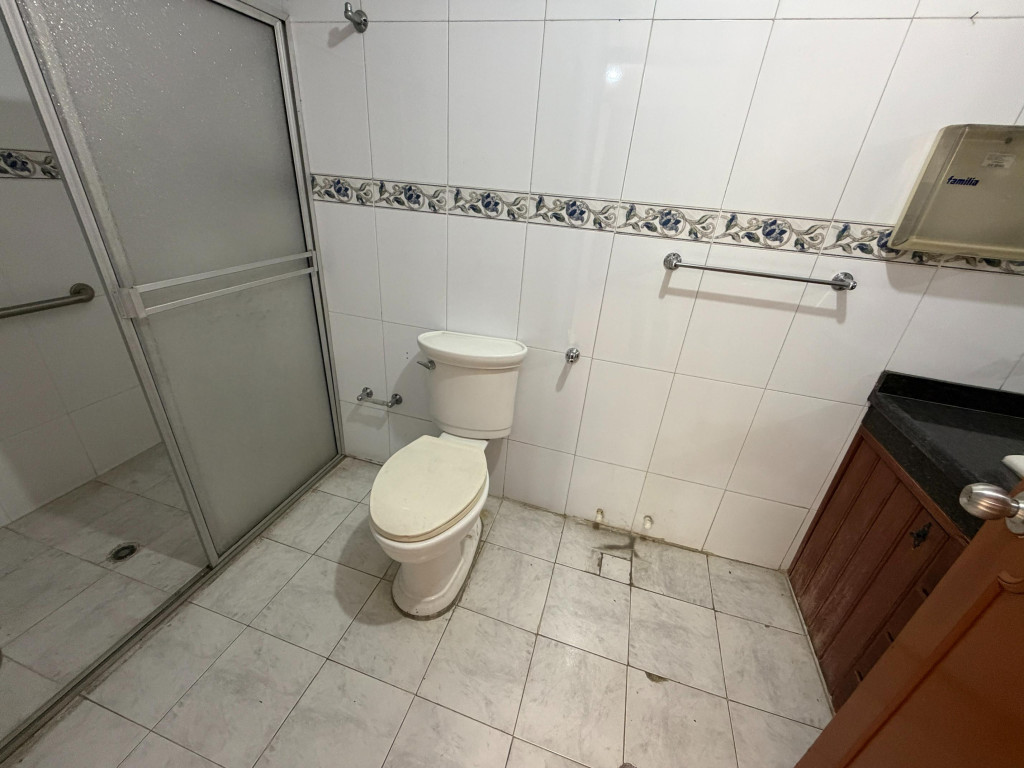 Casas Con Local En Arriendo - Urbanización La Flora, Cali