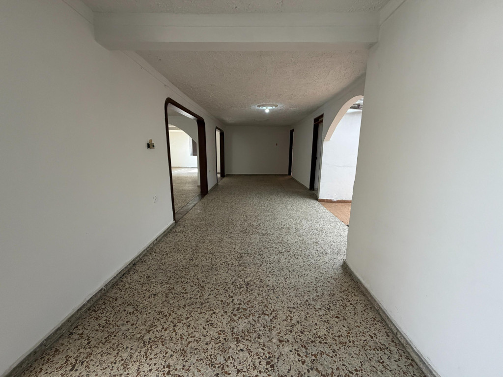 Casas Con Local En Arriendo - Urbanización La Flora, Cali