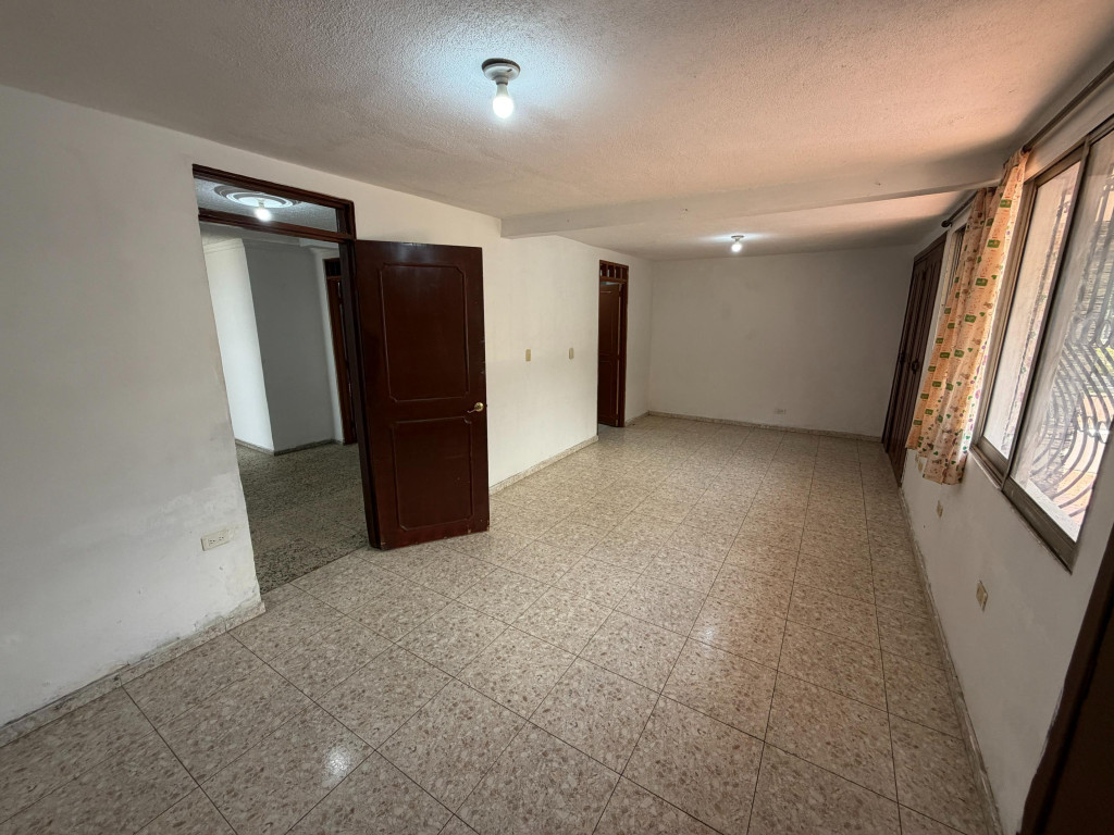 Casas Con Local En Arriendo - Urbanización La Flora, Cali
