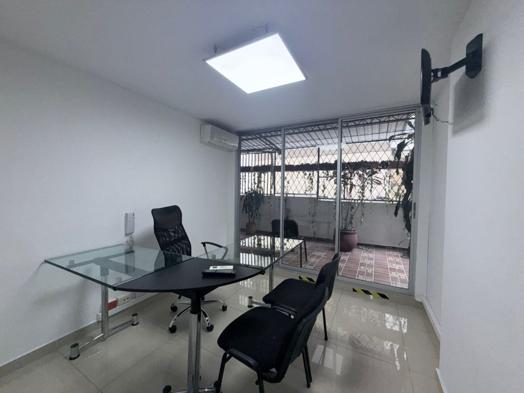 Oficina En Arriendo - Centenario, Cali