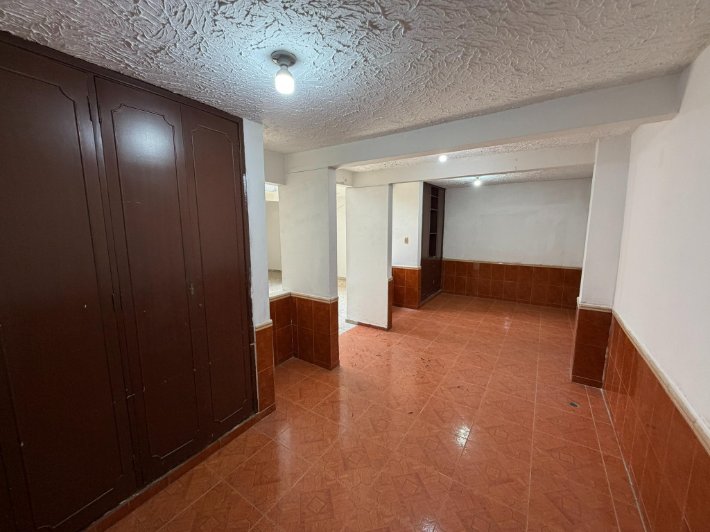 Comercial (Casa Para Comercio) En Arriendo - Urbanización La Flora, Cali