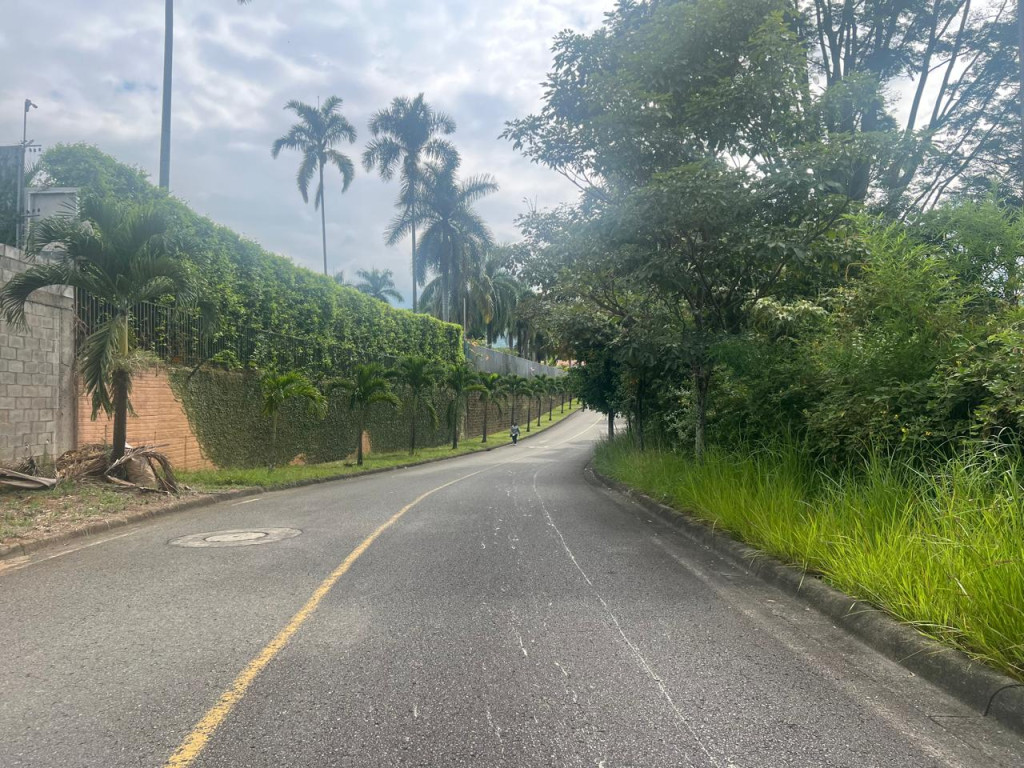 Lote En Venta - Cgto La Buitrera Vda La Buitrera Mz 6 L3, Cali