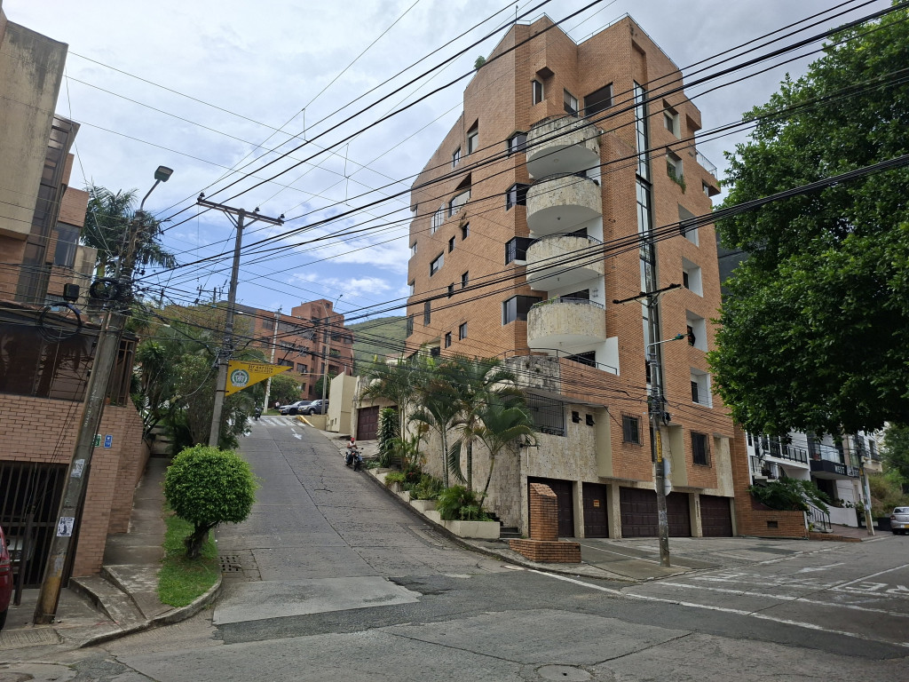Apartamento En Venta - Mameyal, Cali