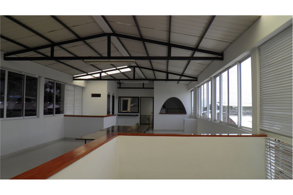 Edificio En Venta - Atanasio Girardot, Cali