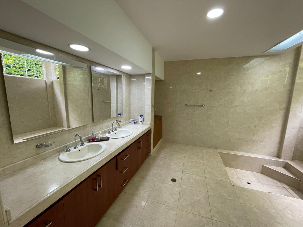 Casa Campestre En Arriendo - Pance, Cali