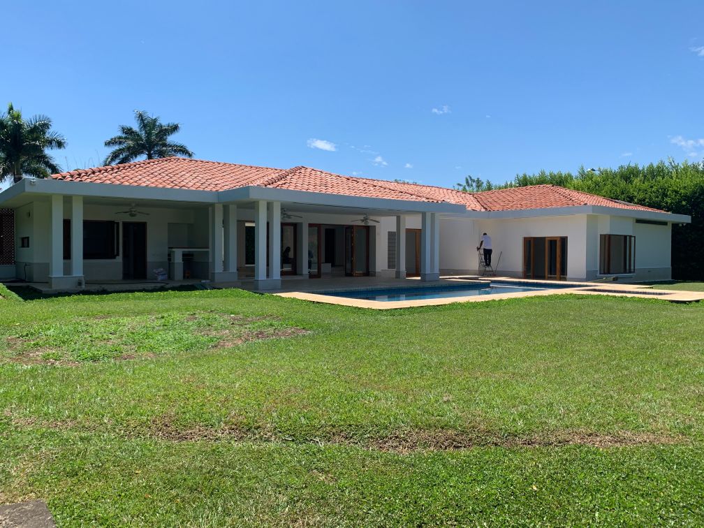 Casa Campestre En Arriendo - Pance, Cali