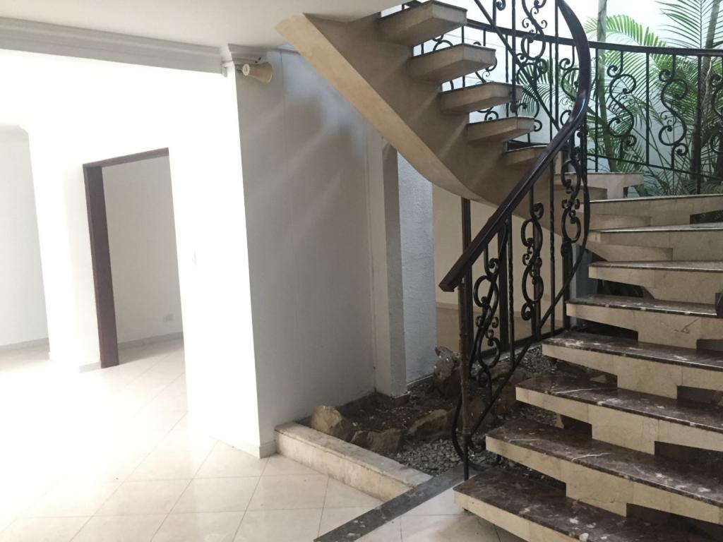 Casa En Venta - Urbanización La Flora, Cali