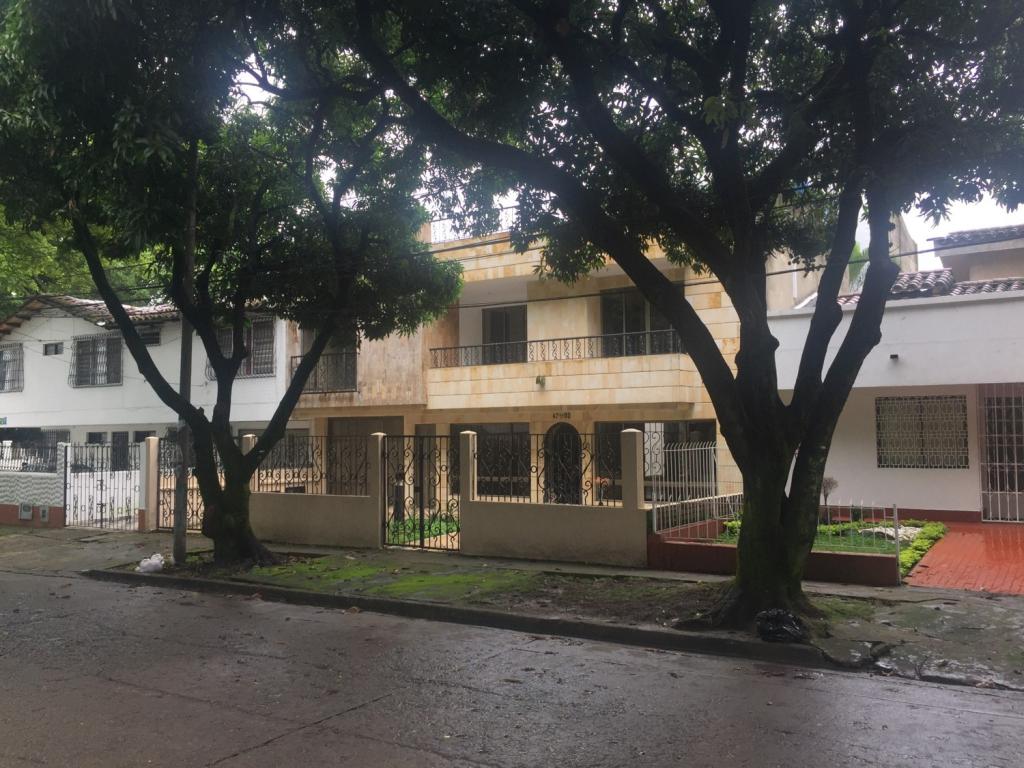 Casa En Venta - Urbanización La Flora, Cali