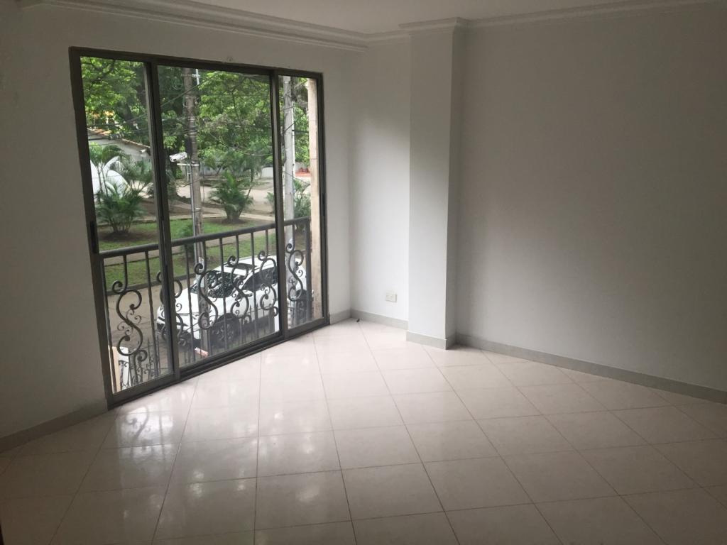 Casa En Venta - Urbanización La Flora, Cali