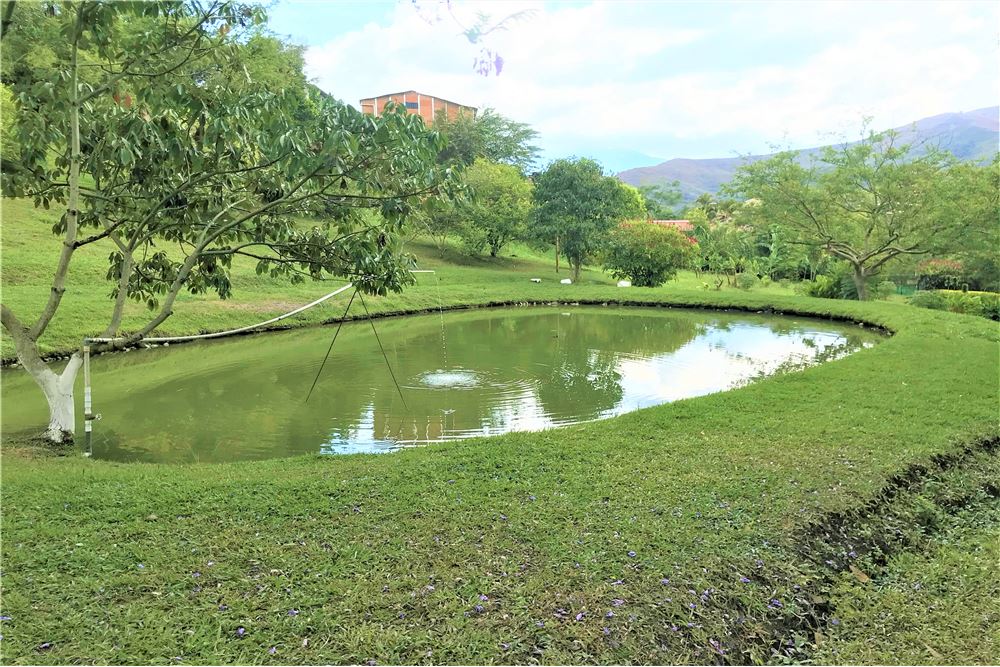 Casalotes En Venta - Montebello, Cali