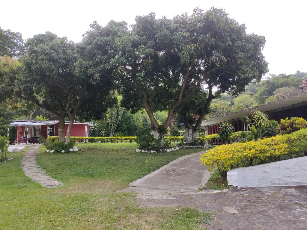 Casalotes En Venta - Montebello, Cali