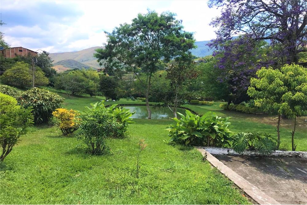 Casalotes En Venta - Montebello, Cali