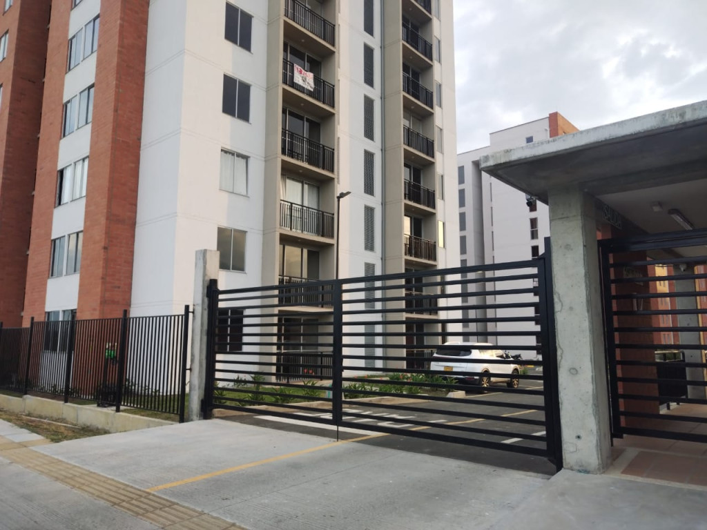 APARTAMENTO EN ARRIENDO