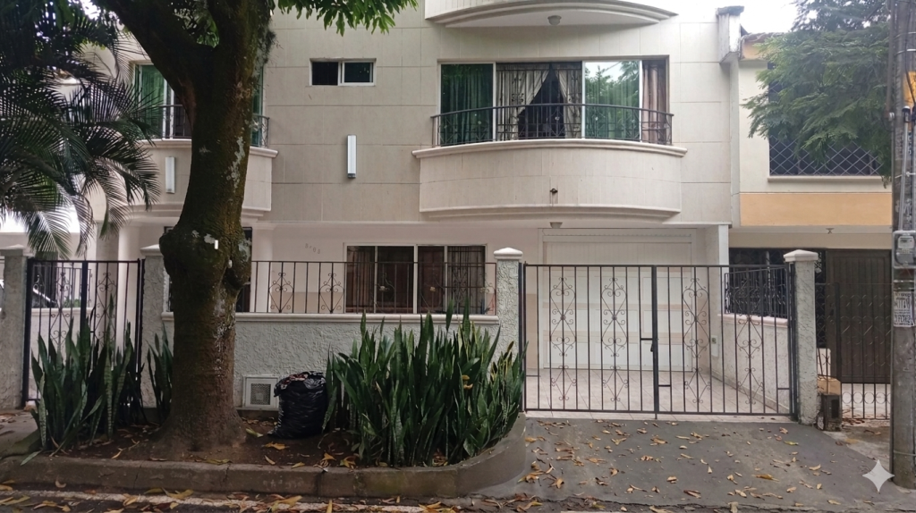 COMERCIAL (CASA PARA COMERCIO) EN ARRIENDO