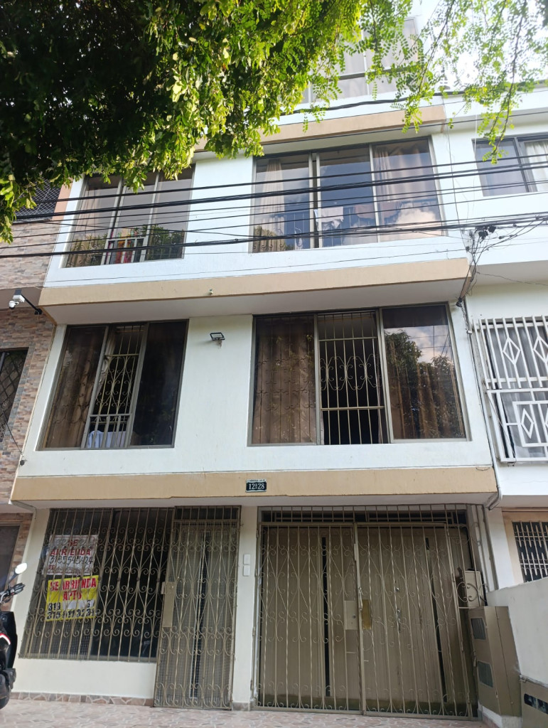 APARTAESTUDIO EN ARRIENDO