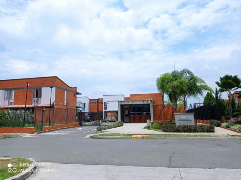 CASA EN ARRIENDO