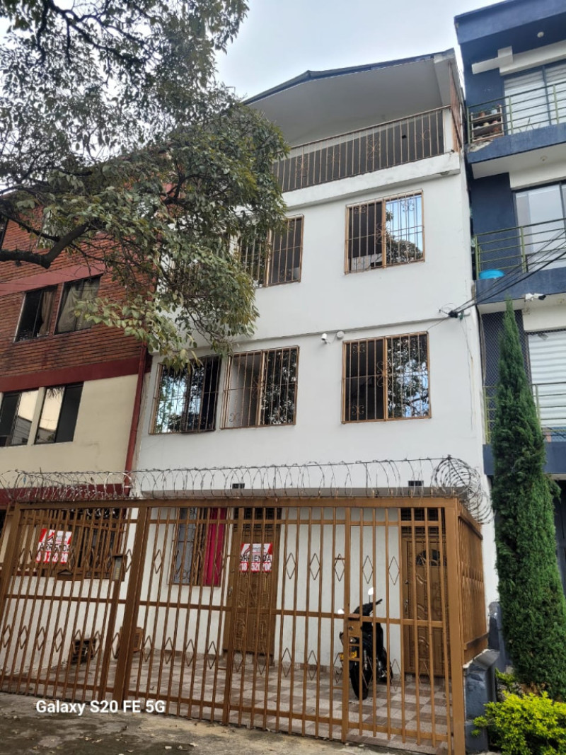 APARTAESTUDIO EN ARRIENDO