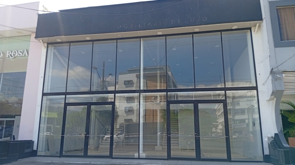 LOCAL EN ARRIENDO