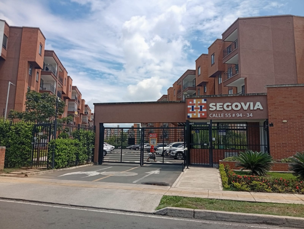 APARTAMENTO EN ARRIENDO