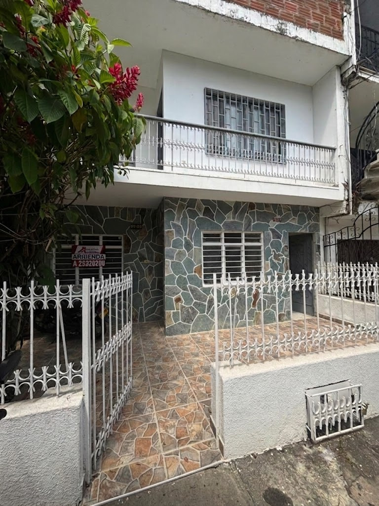CASA EN ARRIENDO