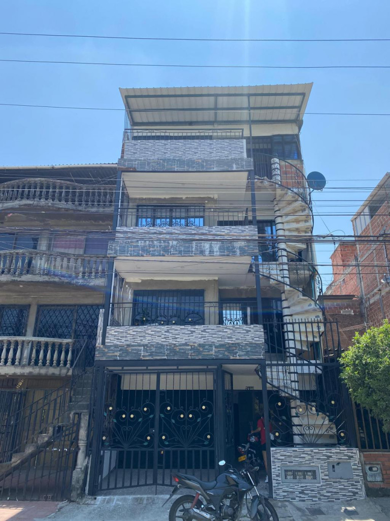 APARTAMENTO EN ARRIENDO