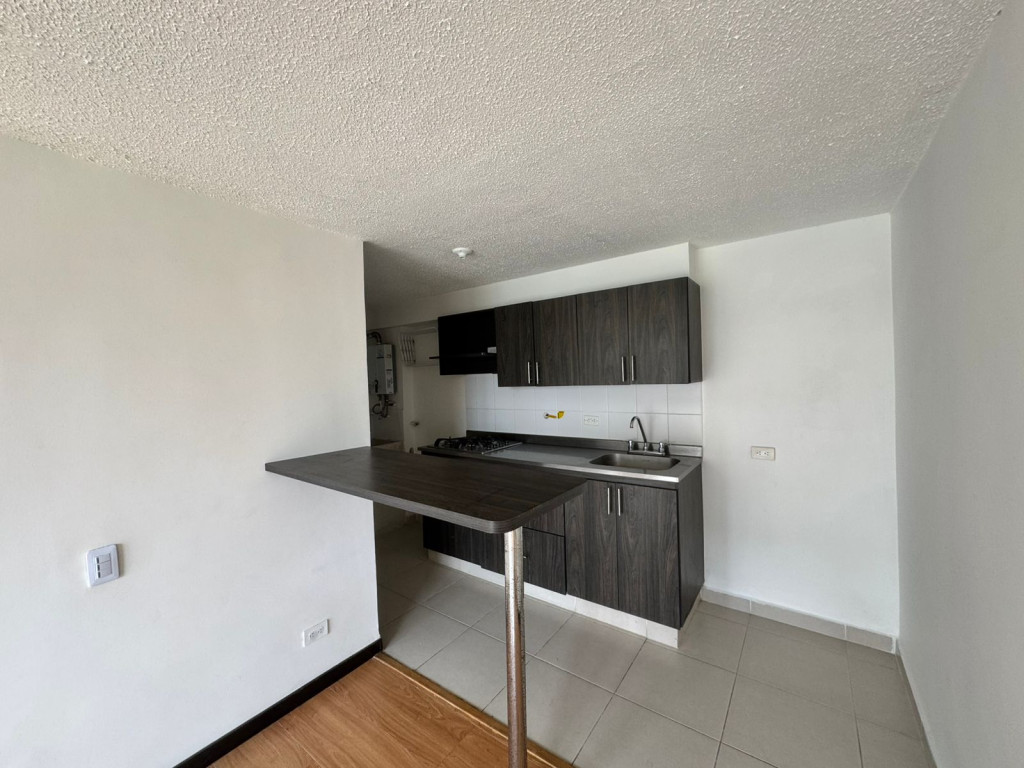 Apartamento - arriendo - Sector Los Colegios