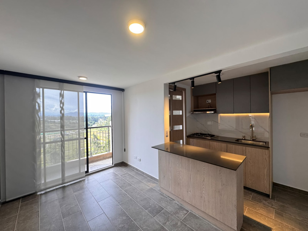 Apartamento - arriendo - Vía antigua a Marinilla