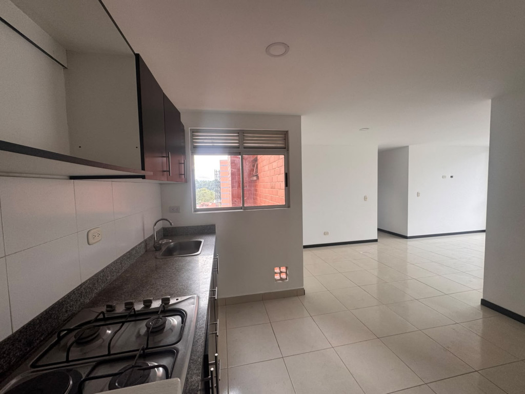 Apartamento - arriendo - Sector Los Colegios